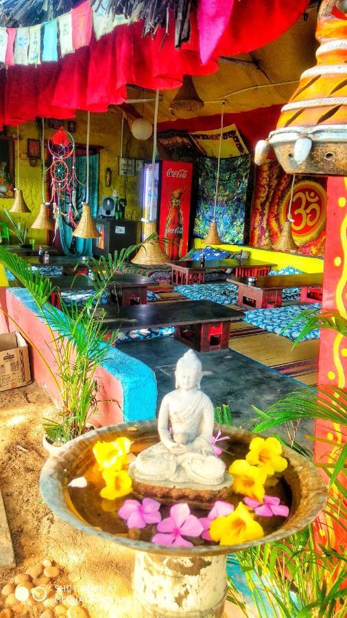 Om Shanti Om Homestay Hampi Exterior foto